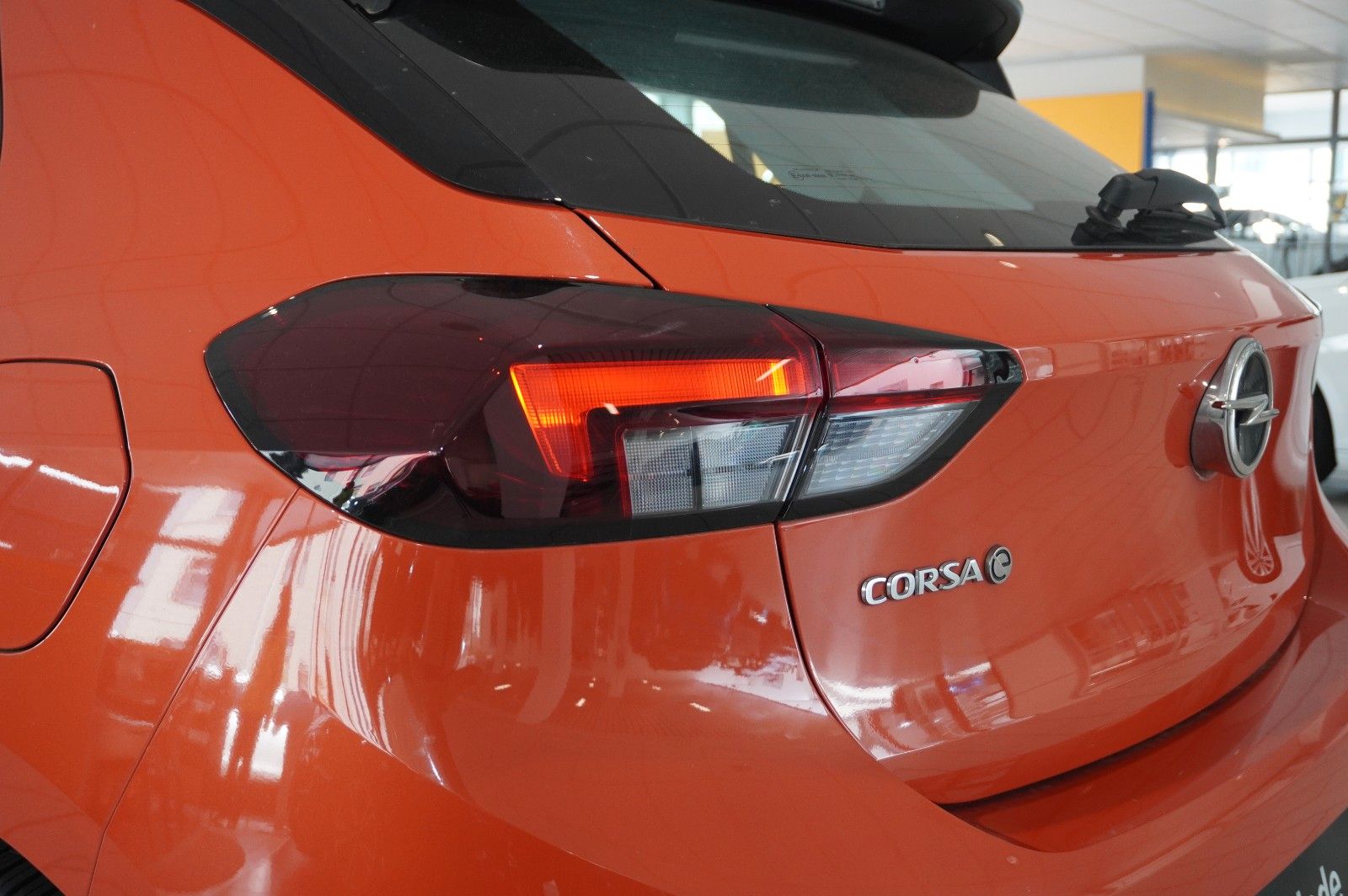 Fahrzeugabbildung Opel Corsa-e F EDITION 7KW NAVI/VIRT/TEMP/DAB/WÄRMEP.