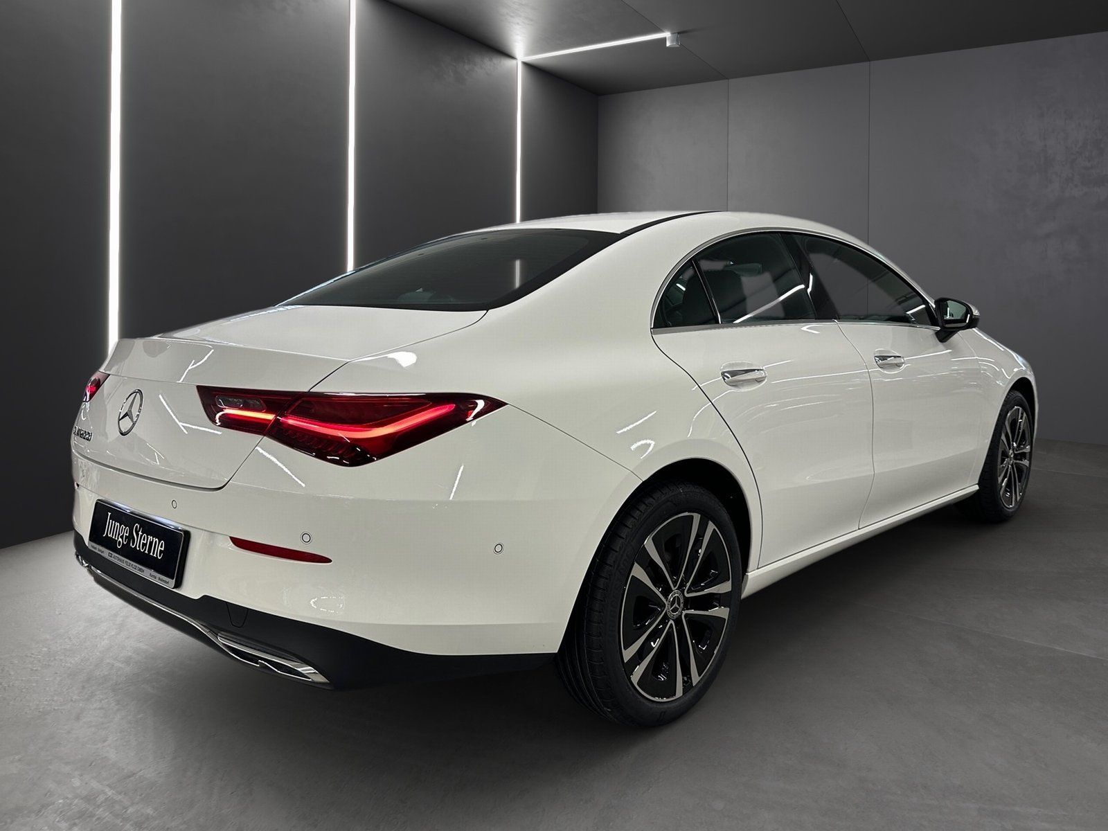 Fahrzeugabbildung Mercedes-Benz CLA 200 Progressive*LED*Kamera*CarPlay*Spur*MBUX