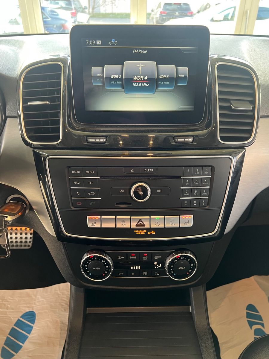 Fahrzeugabbildung Mercedes-Benz GLE 350 d 4Matic AMG LINE *SCHIEBEDACH*ANHK*