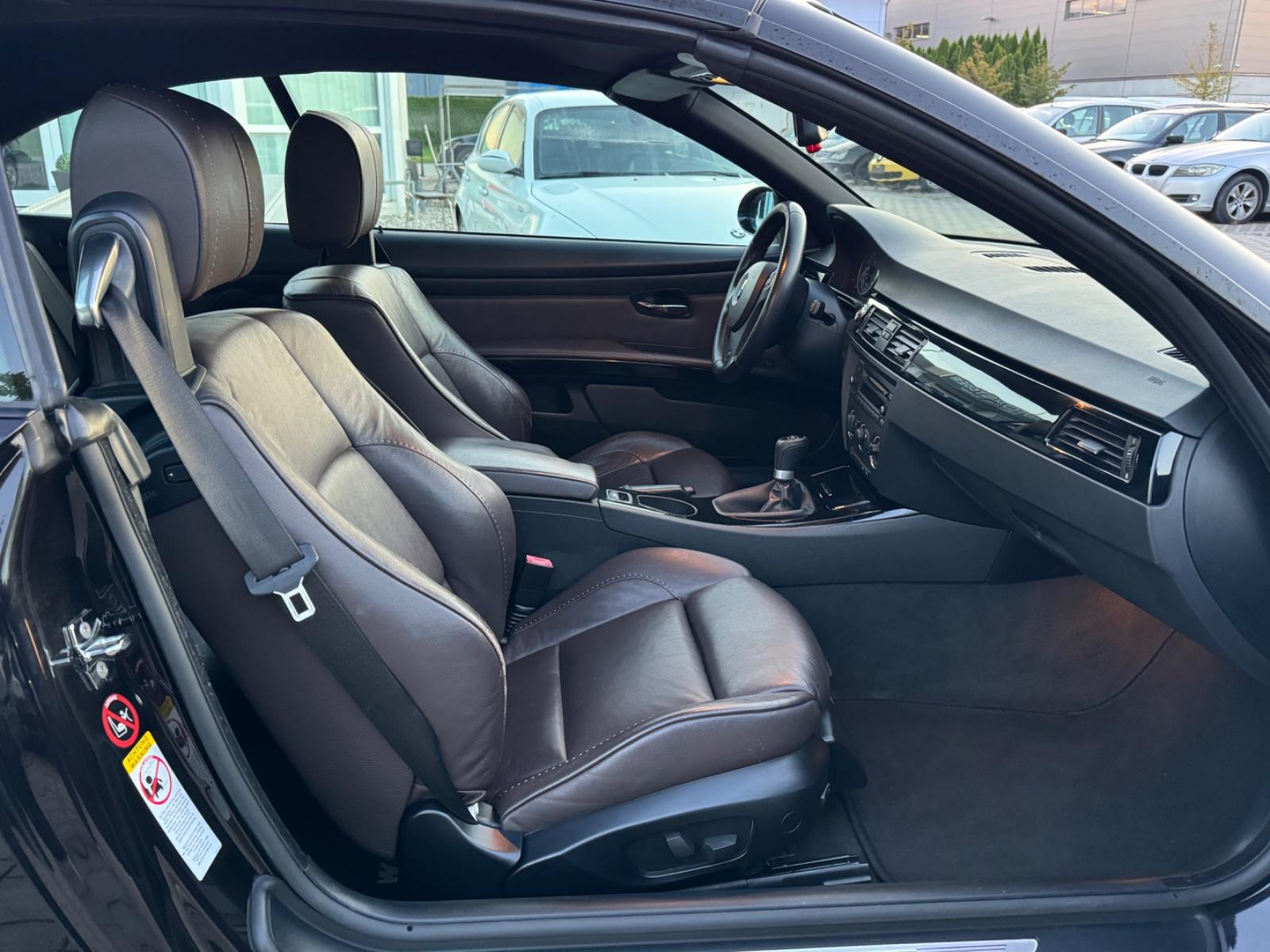 BMW 320i CABRIOLET 170CH M SPORT
