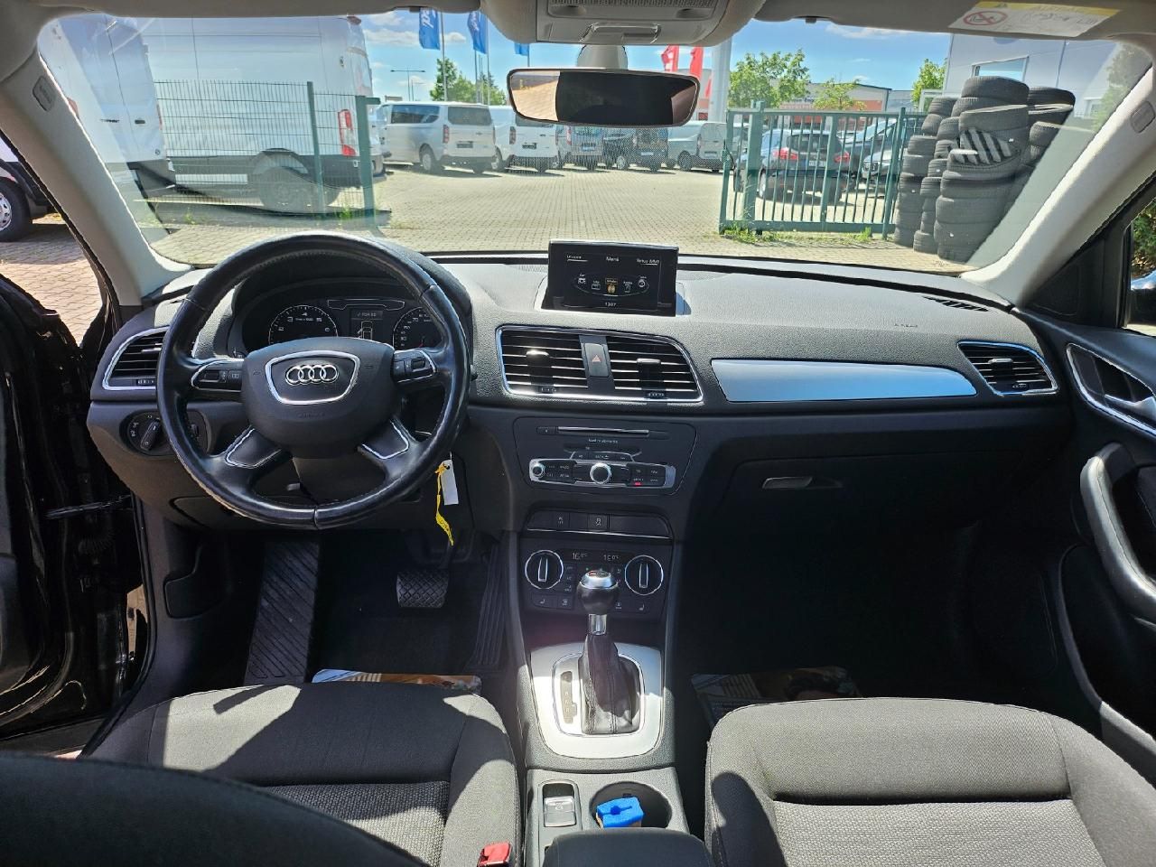Fahrzeugabbildung Audi Q3 Automatik Allwetter