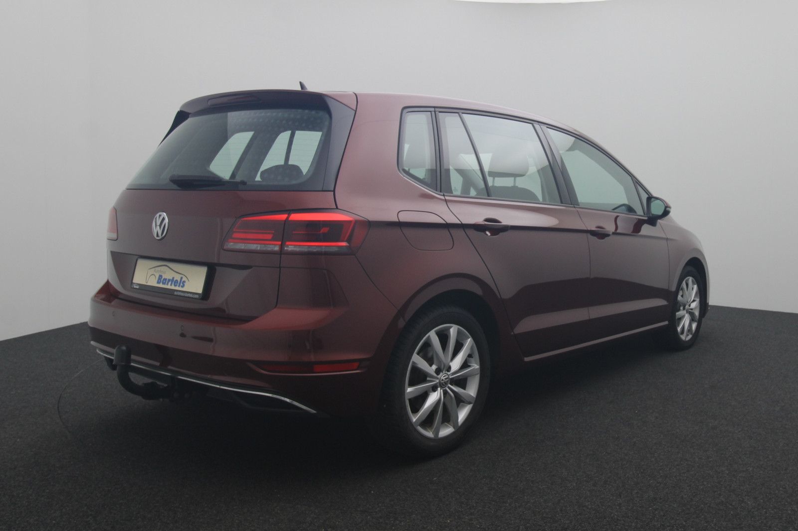 Fahrzeugabbildung Volkswagen Golf Sportsvan VII Join ACC Navi Standheizung