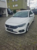 Fiat Tipo 1.6 MultiJet LOUNGE LOUNGE - Fiat Tipo Gebrauchtwagen in Stuttgart