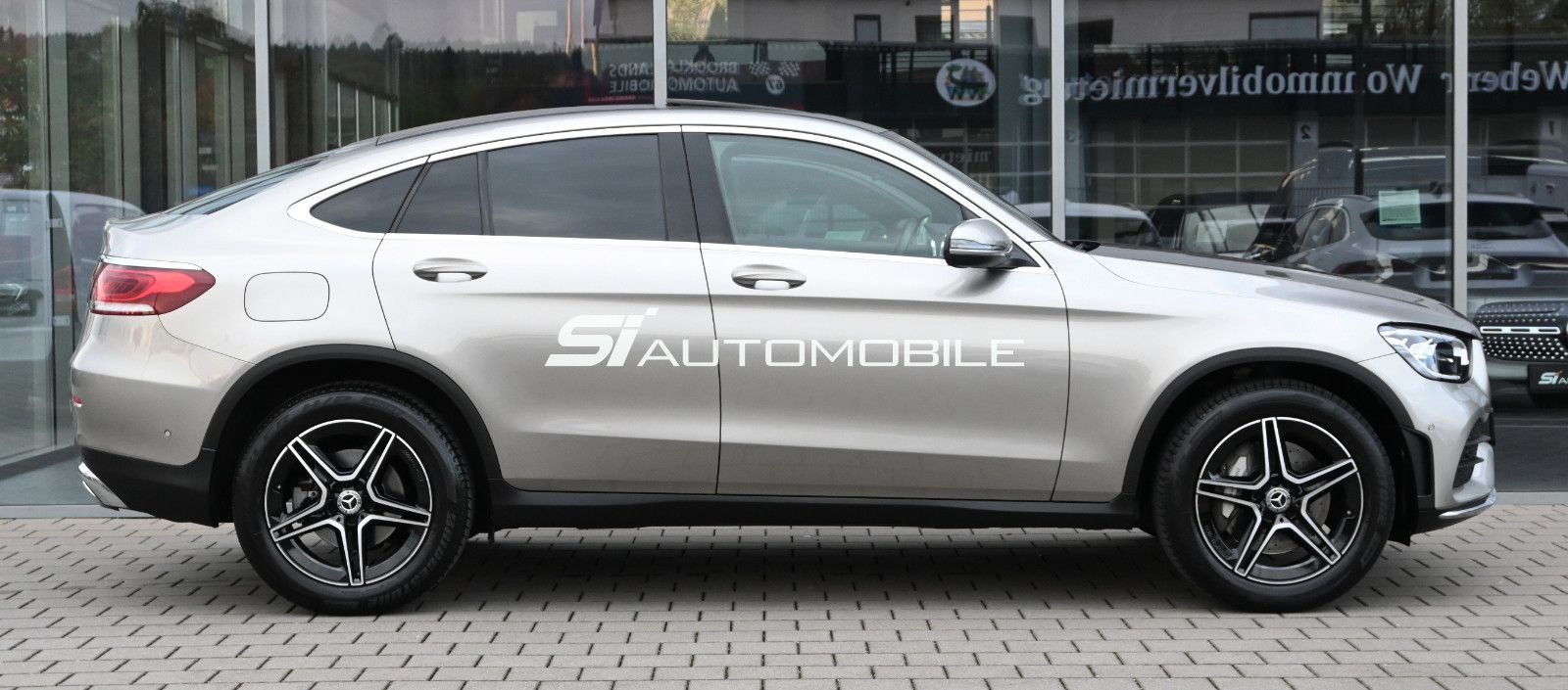 Fahrzeugabbildung Mercedes-Benz GLC 300 d 4MAT. Coupé AMG LINE °MEMORY°SITZKLIMA