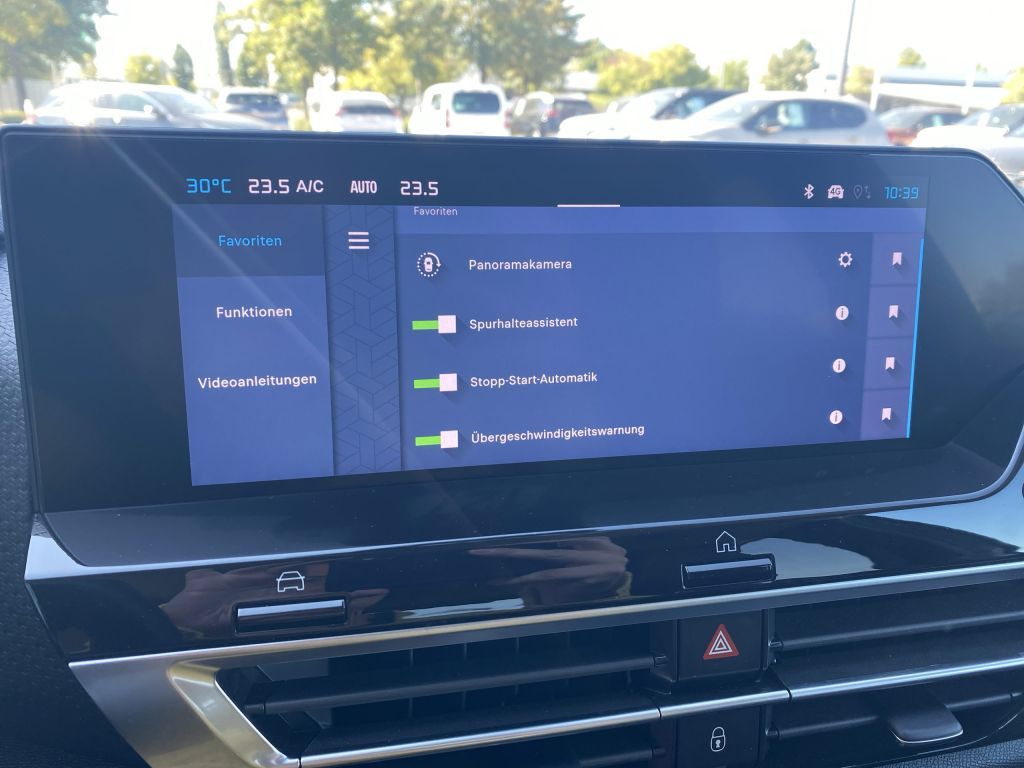 Fahrzeugabbildung Citroën C4 PureTech 130 Stop&Start EAT8 MAX *Alcantara*