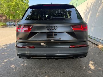 Audi Q7 - 9