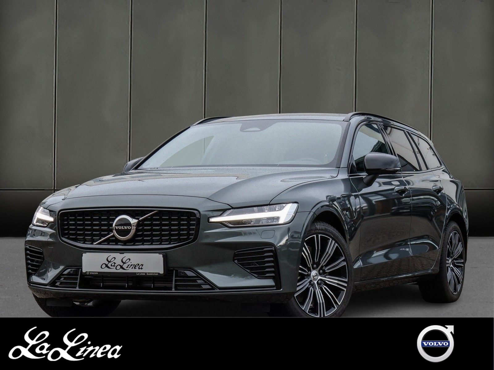 Volvo V60 T6 Recharge Plug-In Hybrid AWD Plus Dark