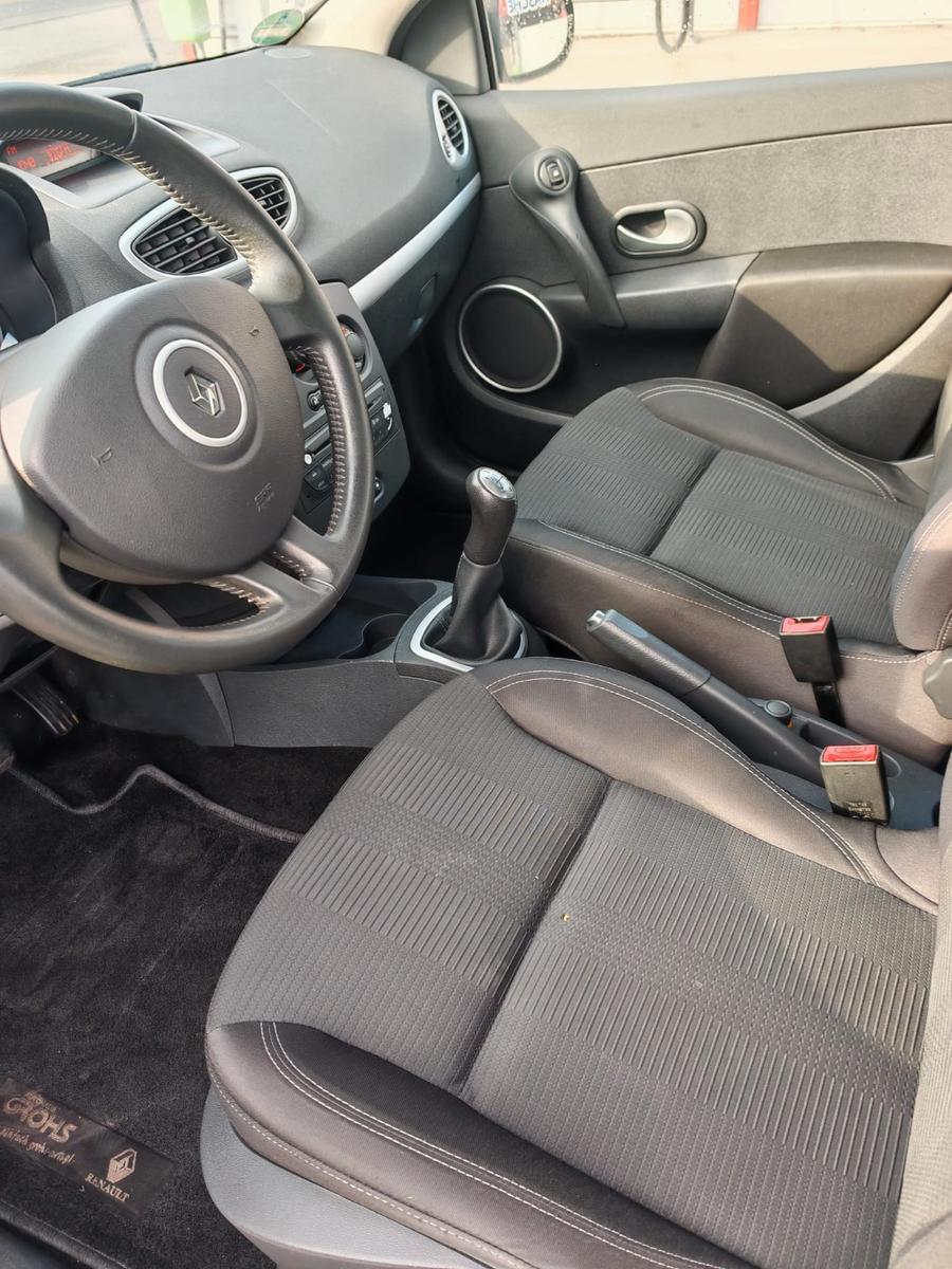 Renault Clio 2010 — photo 5