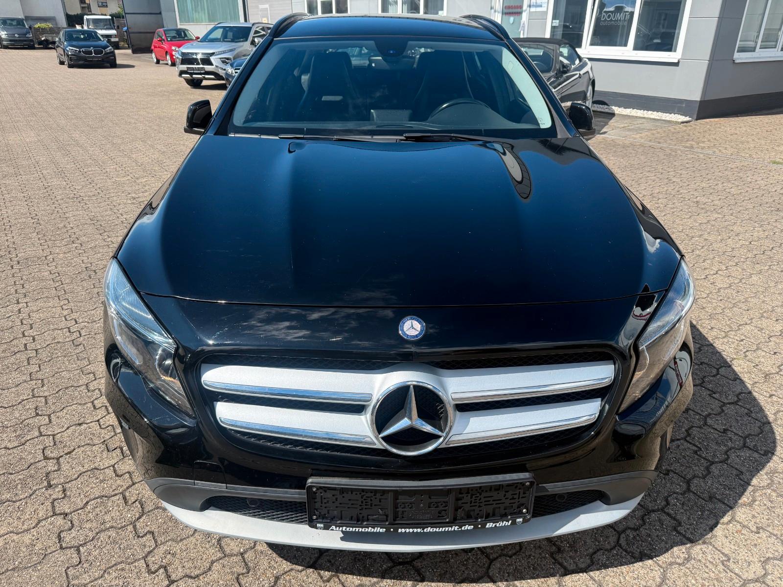 Mercedes-Benz GLA 200 Style, Exclusiv Paket, Automatik, Leder,