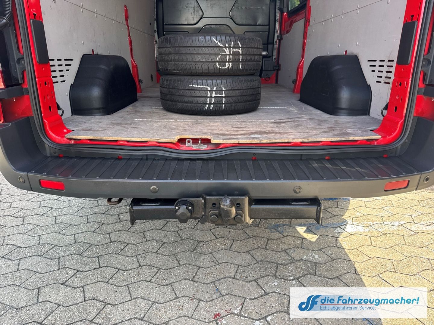 Fahrzeugabbildung Ford Transit Kasten 350 L3 Trend 2.0 TDCi DPF AHK Nav