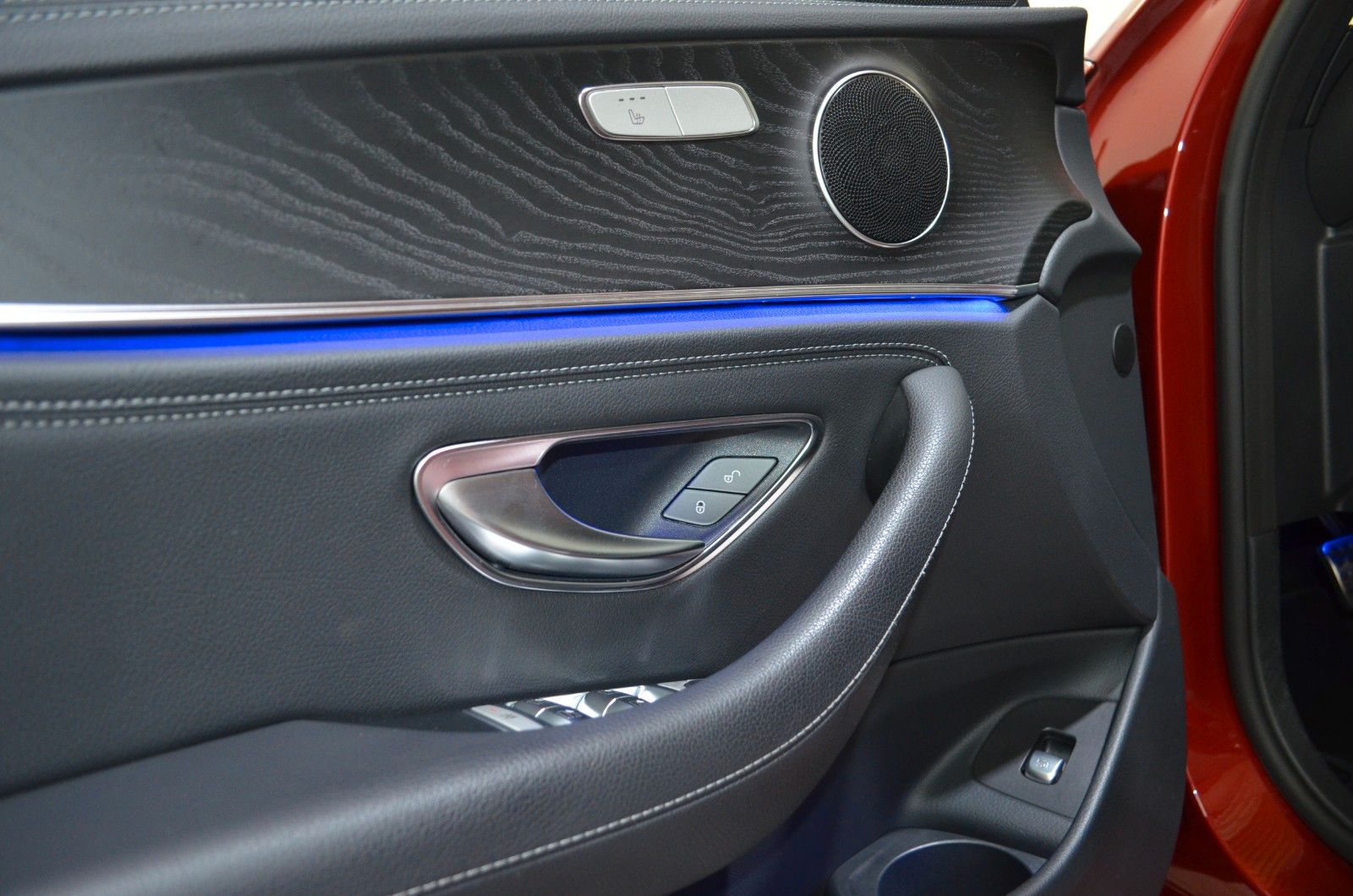Mercedes-Benz E 400 D T 4M AMG-LINE"DISTR+"360"AHK"R-VIDEO"HUP foto 18