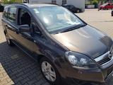 Opel Zafira 1,8 Enjoy +Klimaaut.+Tempomat+7-Sitzer*8- - Opel Zafira mit Benzin-Antrieb: Kleinbus, 1.8