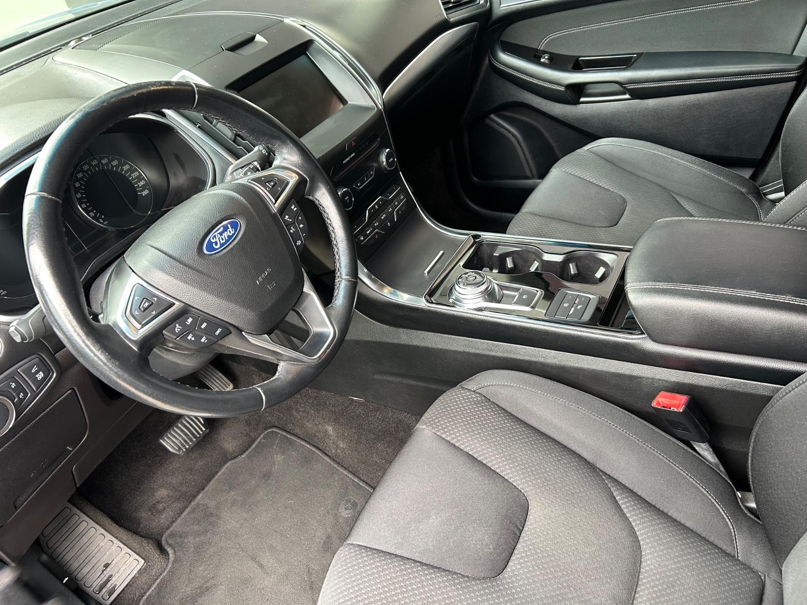 Ford Edge Titanium 4x4|AHK|Rückfahrkam|Apple|Navi