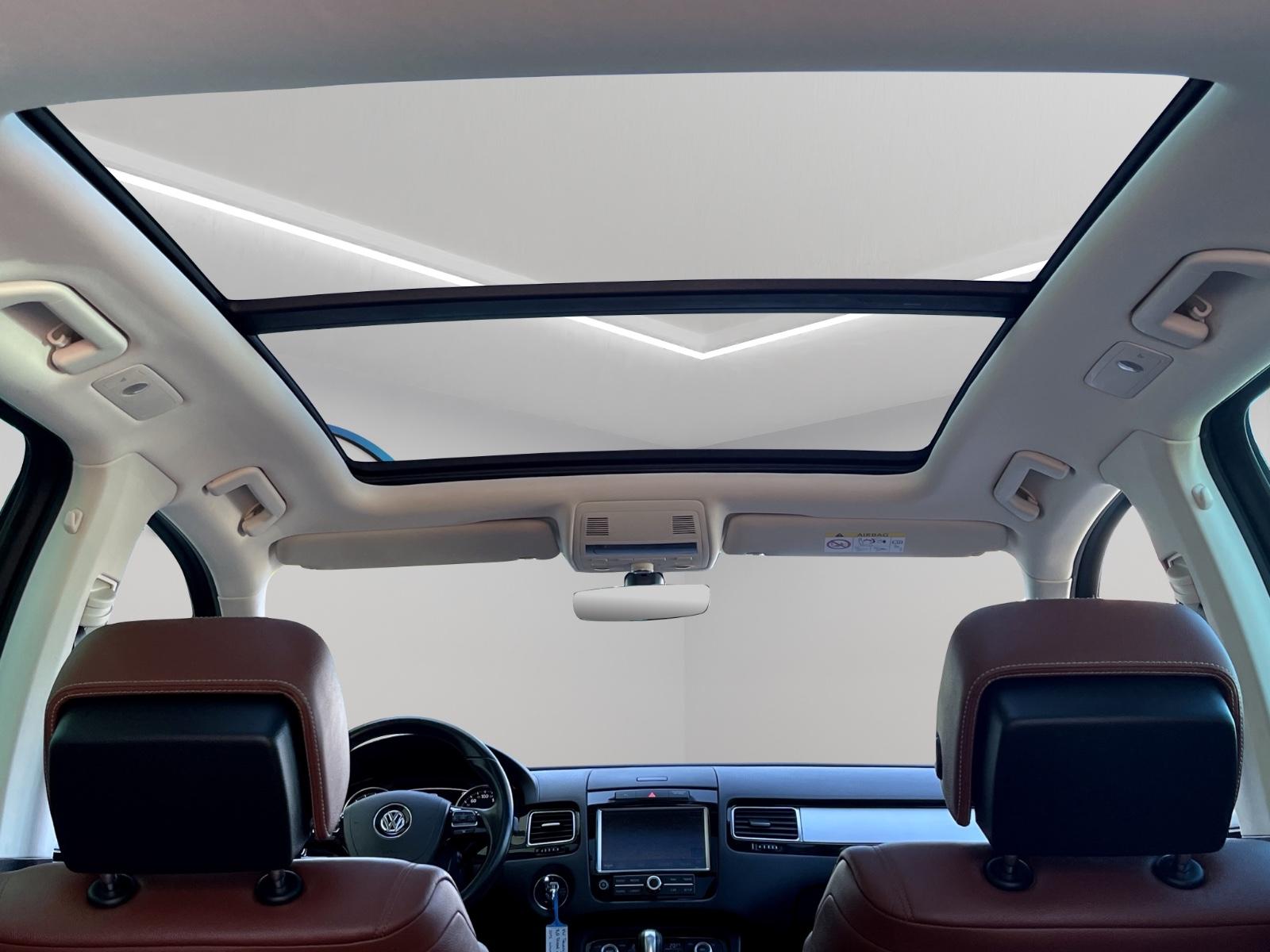 Volkswagen TOUAREG V6 TDI 4 MOTION LEDER PANORA SCHECKHEFT