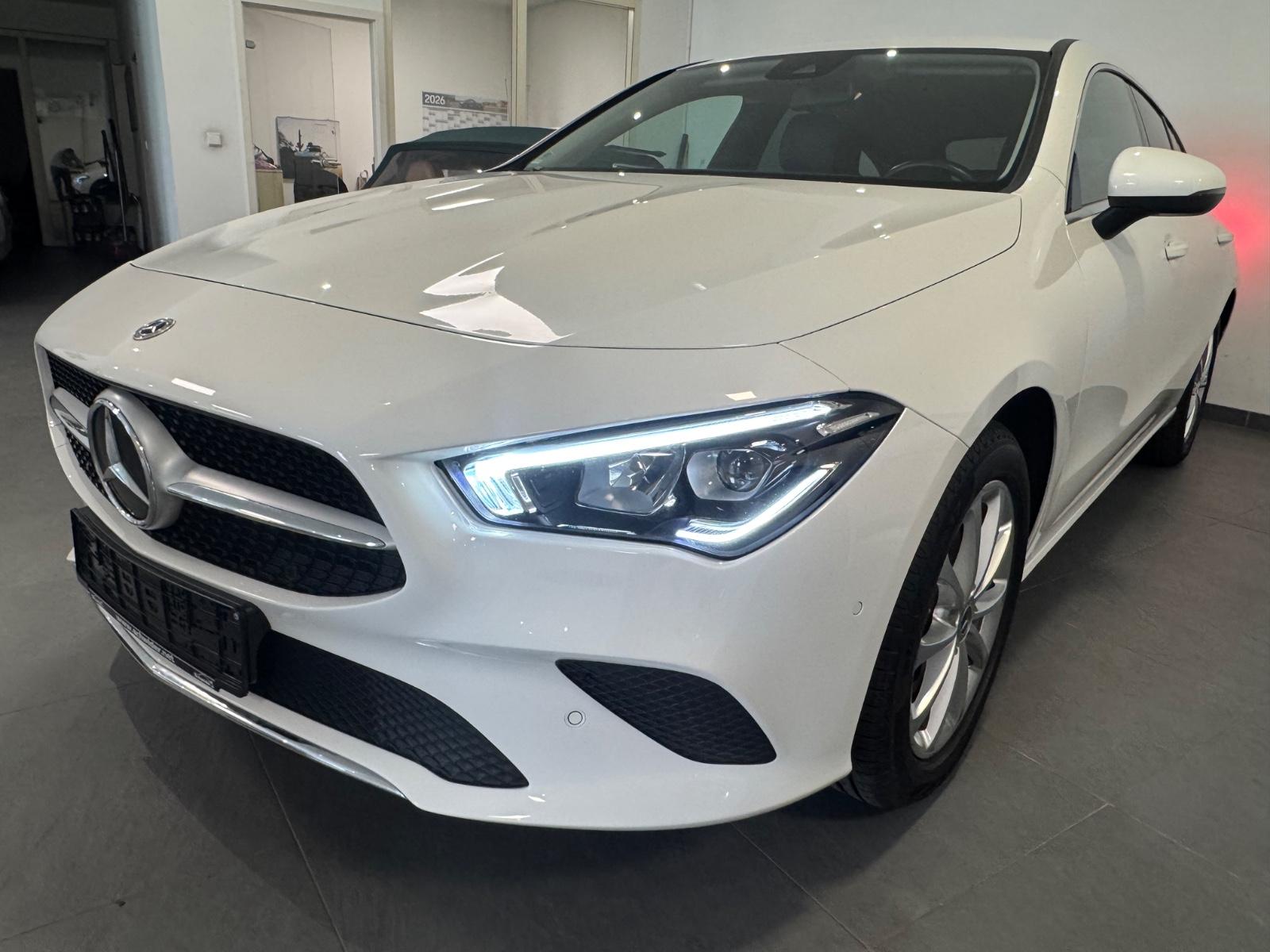 Mercedes-Benz CLA Shooting Brake CLA 250 e NAvi LED Scheinwerf