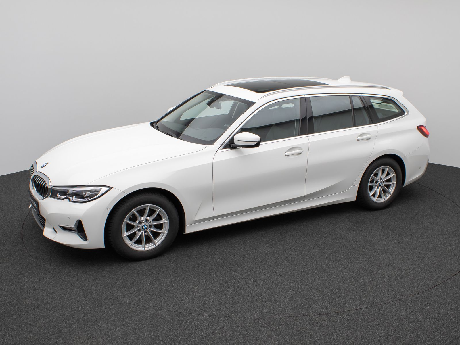 Fahrzeugabbildung BMW 320d  Luxury Line Panorama Kamera DAB AHK Alarm
