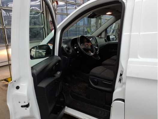 Fahrzeugabbildung Mercedes-Benz Vito 116 Kasten Lang Nav PTS RFK Sitzhzg Flügelt