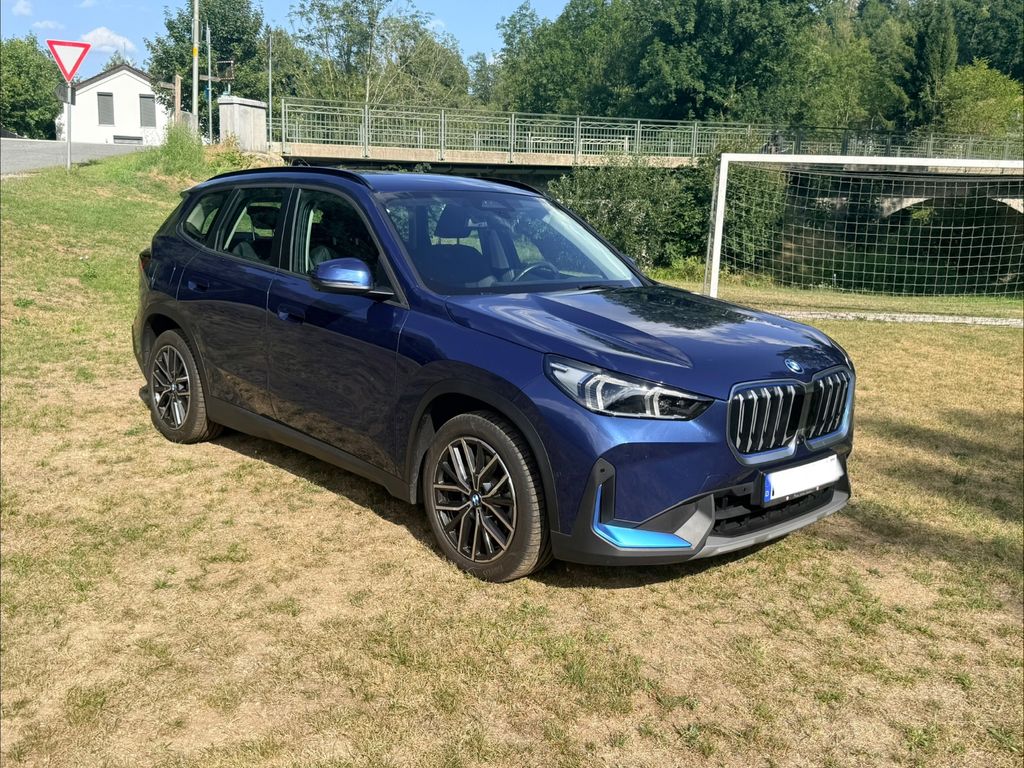 Image of BMW iX1