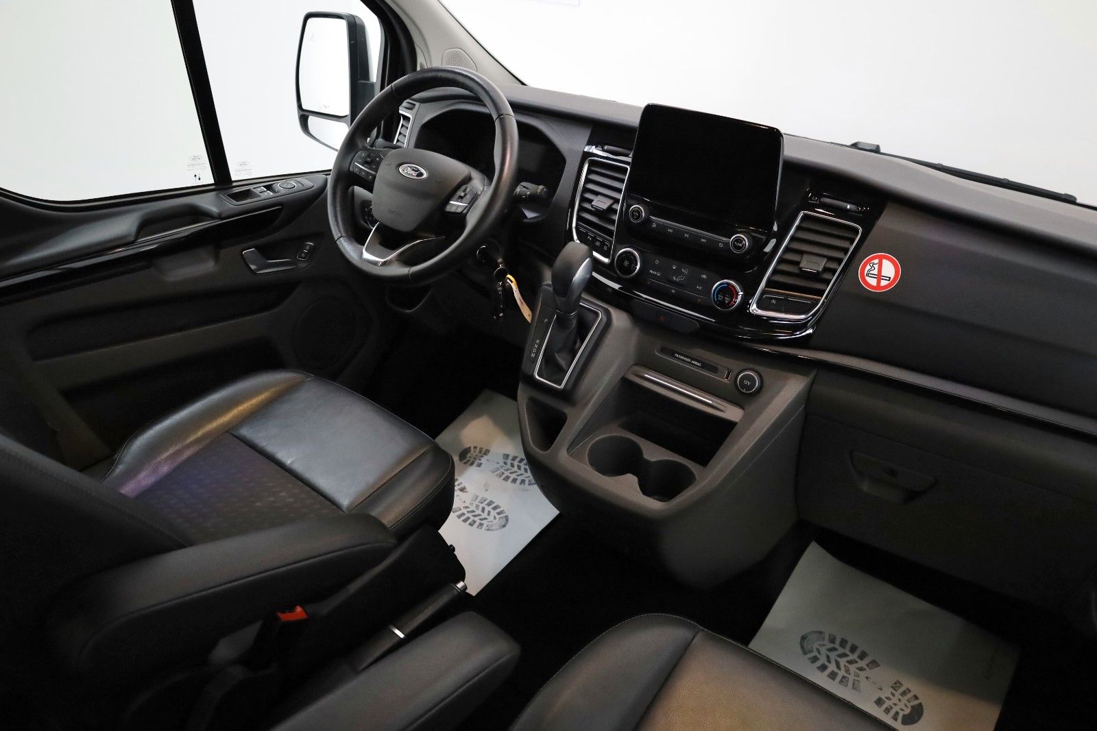 Fahrzeugabbildung Ford Tourneo Custom Sport 8 Sitzer,T.Leder,Navi,Xenon