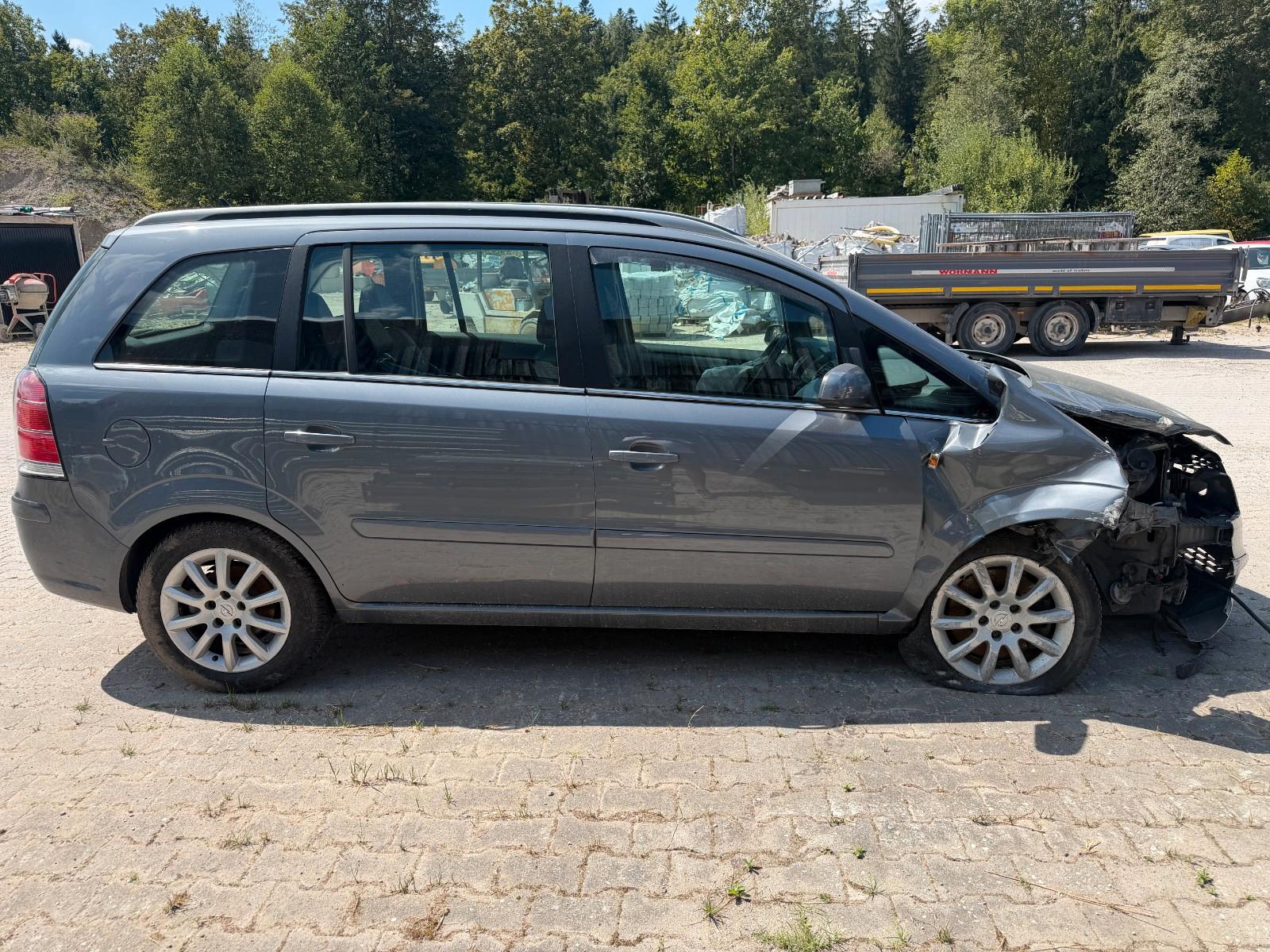 Opel Zafira 2006 — двигун 2.198 cm³, 150 HP (110kW)