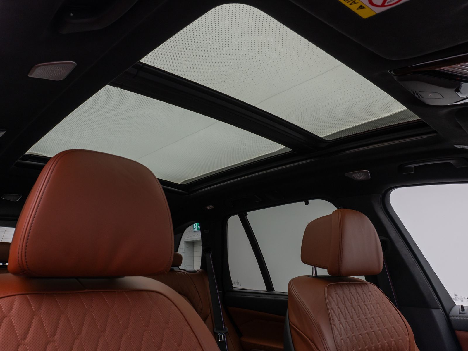 Fahrzeugabbildung BMW X5 xD40d M Sport 360°Panorama Laser HUD B&W AHK