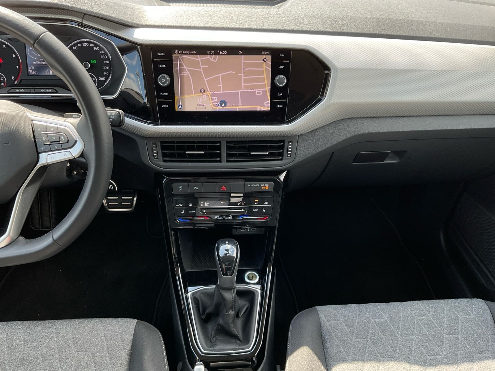 Volkswagen T-Cross - Bild 11