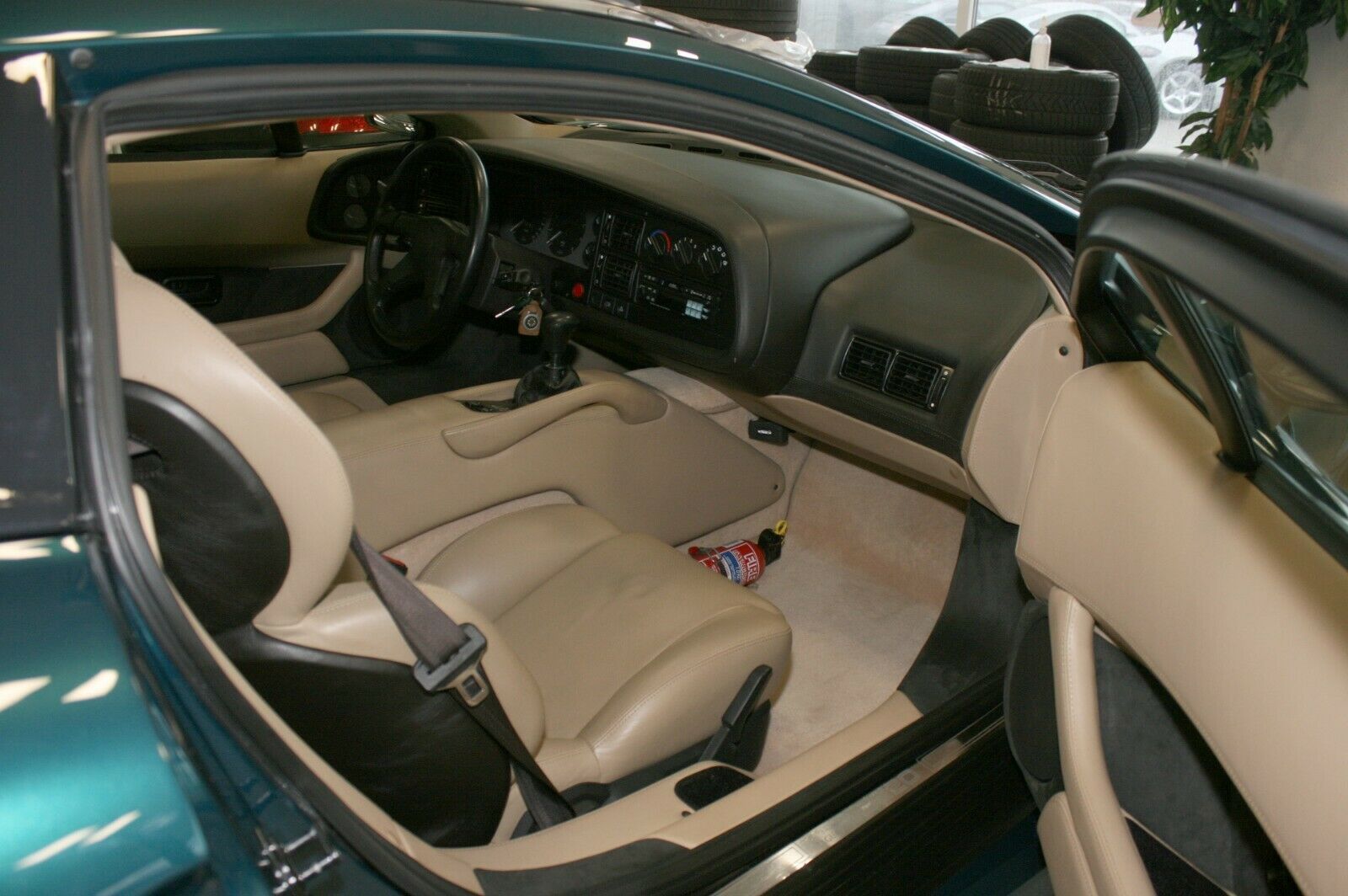 Fahrzeugabbildung Jaguar XJ220 *ON STOCK*