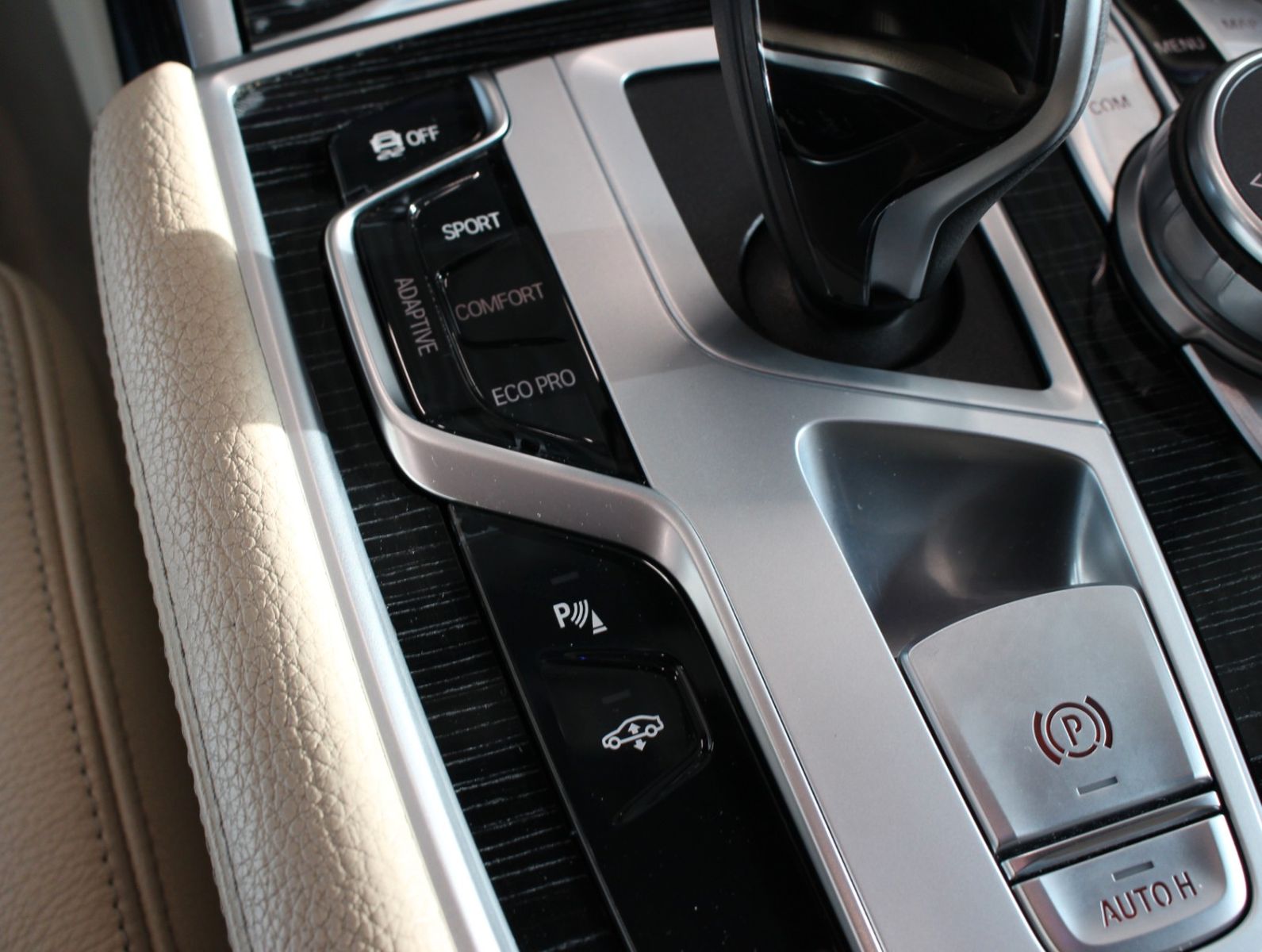 Fahrzeugabbildung BMW 730d M-Sportpaket*Soft-Close*Massage Sitze*Hud