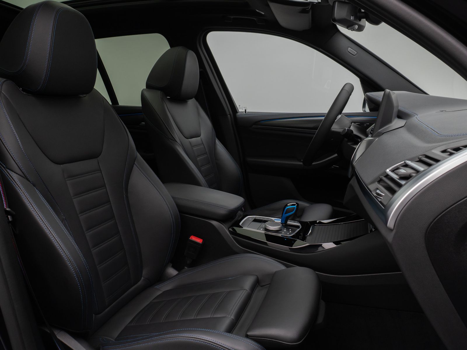 Fahrzeugabbildung BMW iX3 Impressive M Sport Panoram Laser 360°HUD H/K