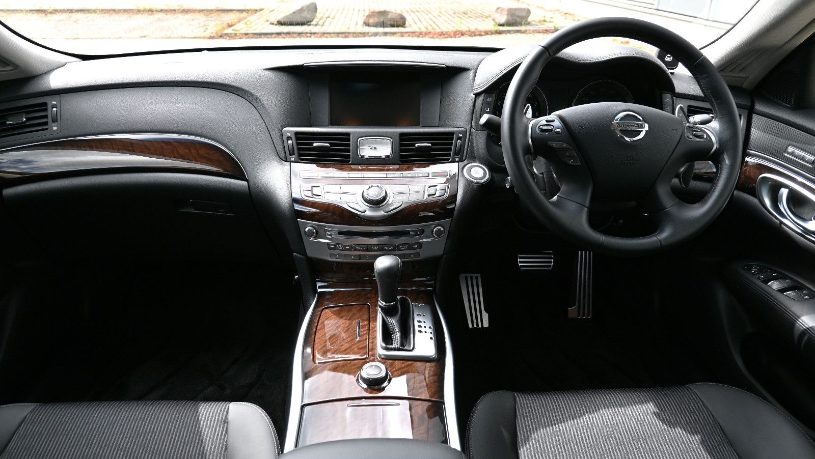 Nissan Fuga 3,7 GT Type S – Bild 15