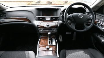 Nissan Fuga 3,7 GT Type S – Bild 15