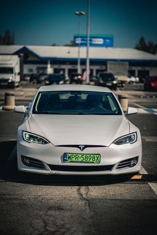 TESLA Model S Basis Model S 75 -