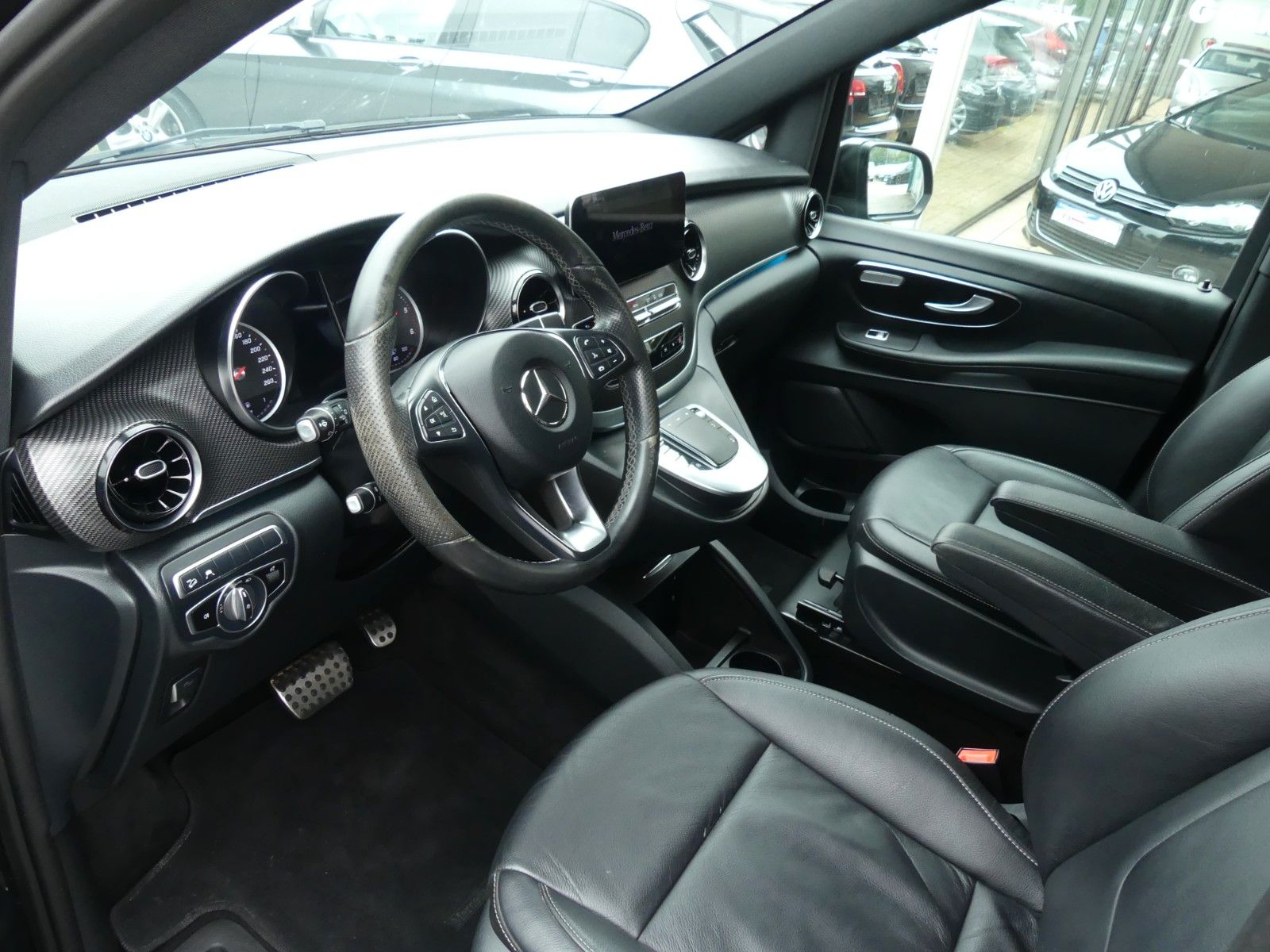 Mercedes-Benz V 250 EDITION 4MATIC 7-Sitzer AMG Line Automatik foto 8