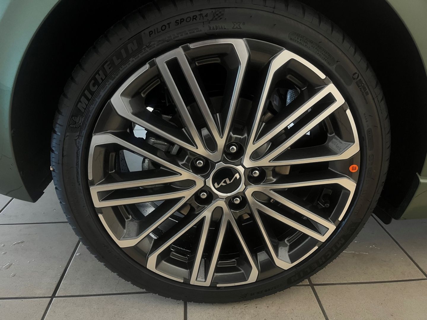 Fahrzeugabbildung Kia Ceed 1.5 GT-Line MEMORY VerkehrszeichenERK LED