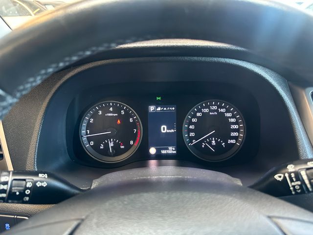 Hyundai Tucson Premium 4WD *Vollausstattung*1.Hand*