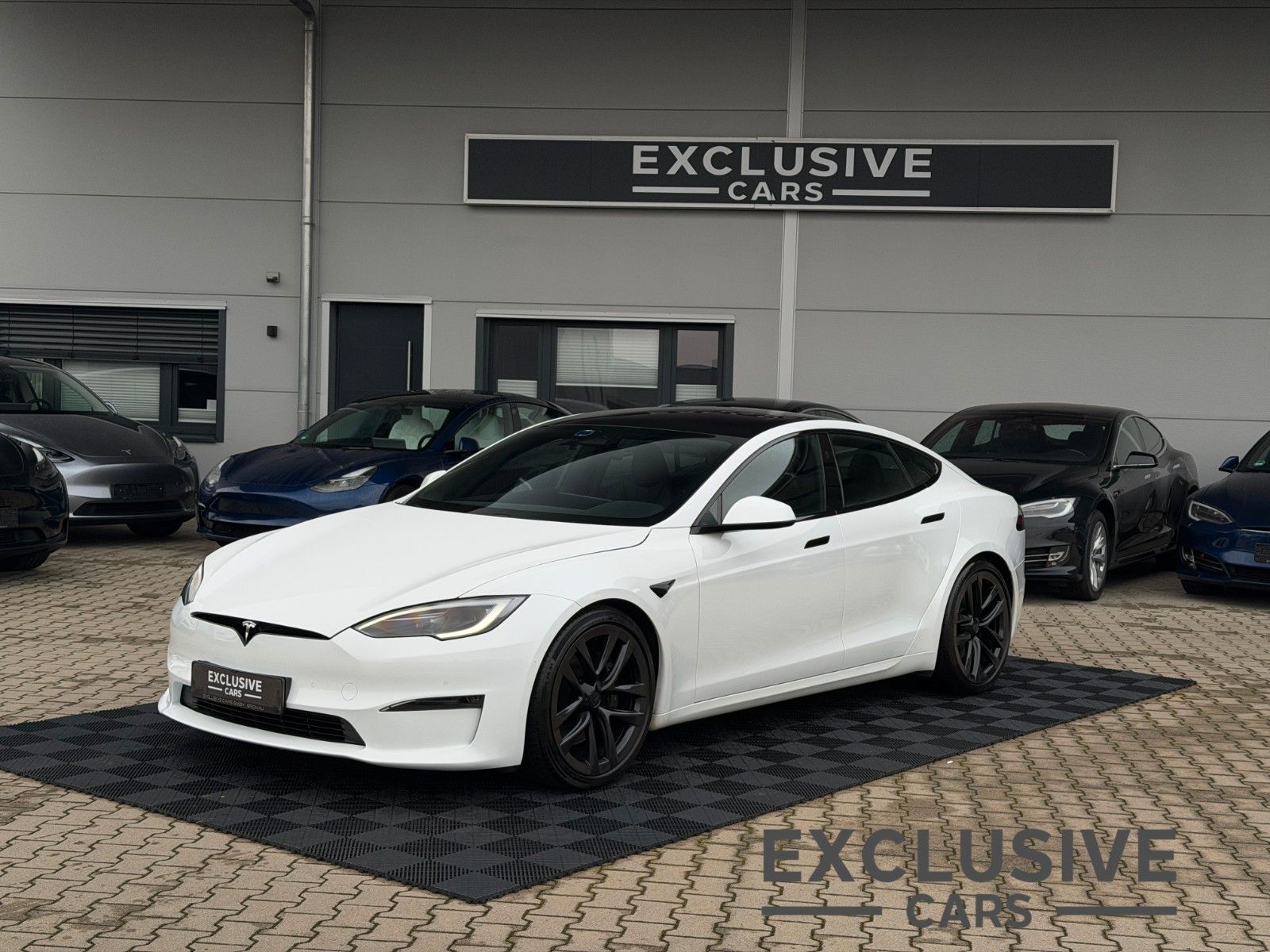 TESLA Model S