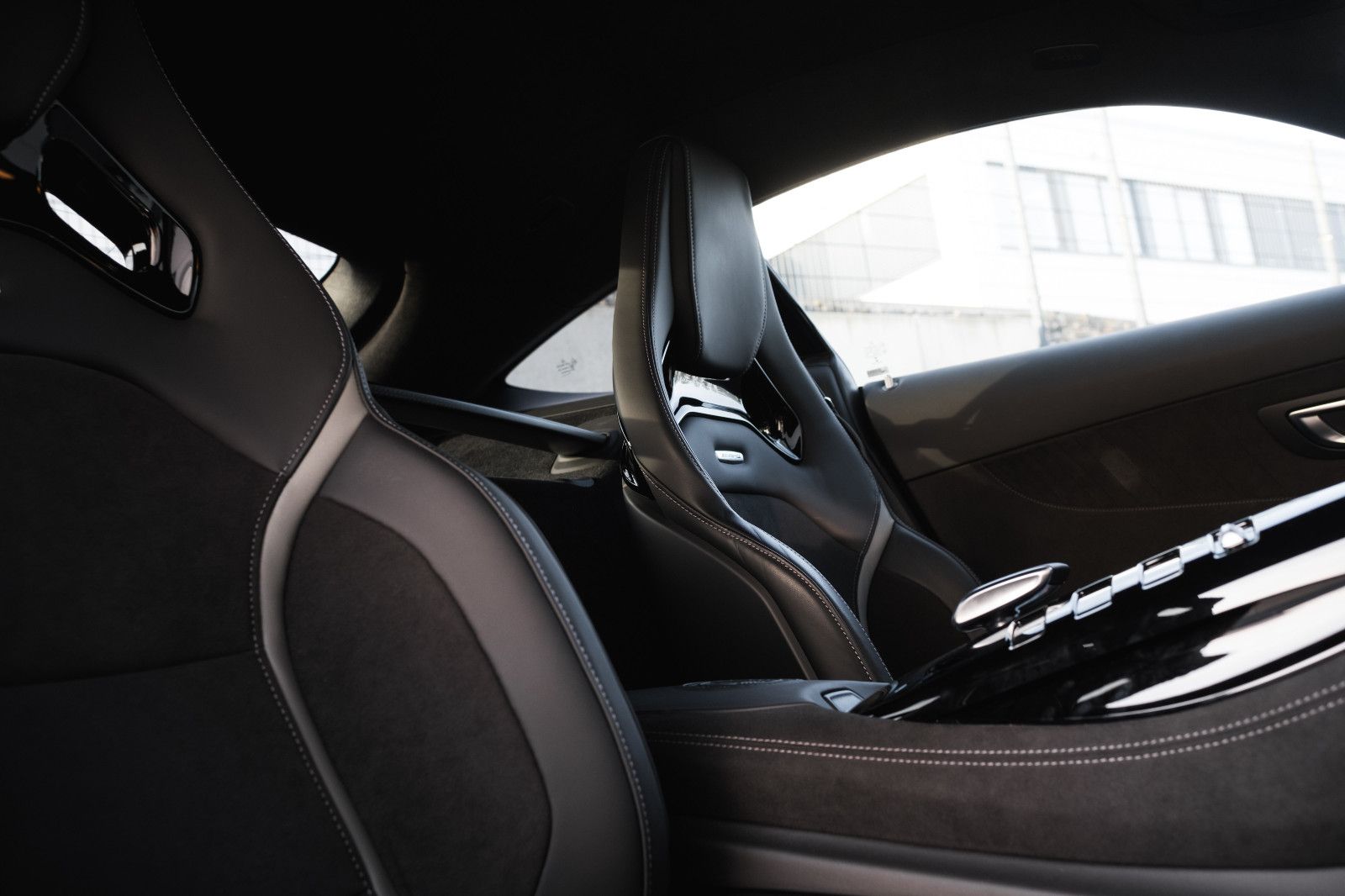 Fahrzeugabbildung Mercedes-Benz AMG GT R Coupe-erst 1.900km.-Park-Paket