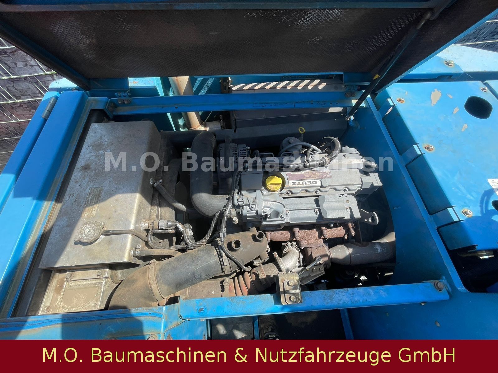 Fahrzeugabbildung Fuchs MHL 320/ZSA/Hochfahrbare Kabine/