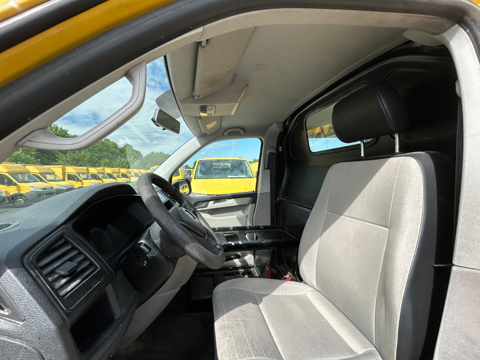 VOLKSWAGEN T6 TRANSPORTER 2.0 TDI 84CH - BVM - HISTORIQUE ENTRETIEN COMPLET VW - 1ERE MAIN - 78.000 KMS