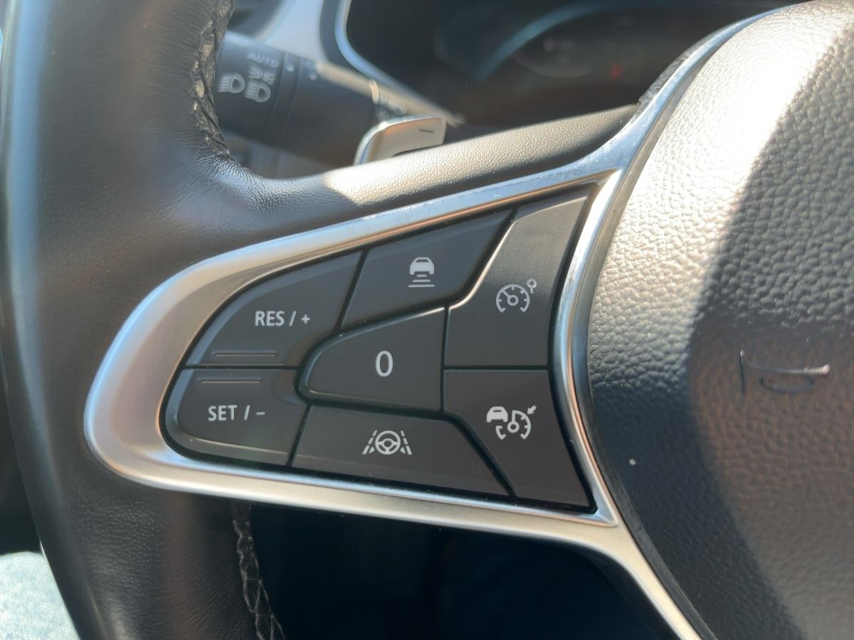 Fahrzeugabbildung Renault Captur TECHNO TCe 160 EDC ABS Fahrerairbag ESP Z