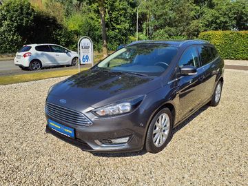 Fotografie Ford Focus Turnier 1.0 Titanium - AHK,PDC,SHZG,NAVI