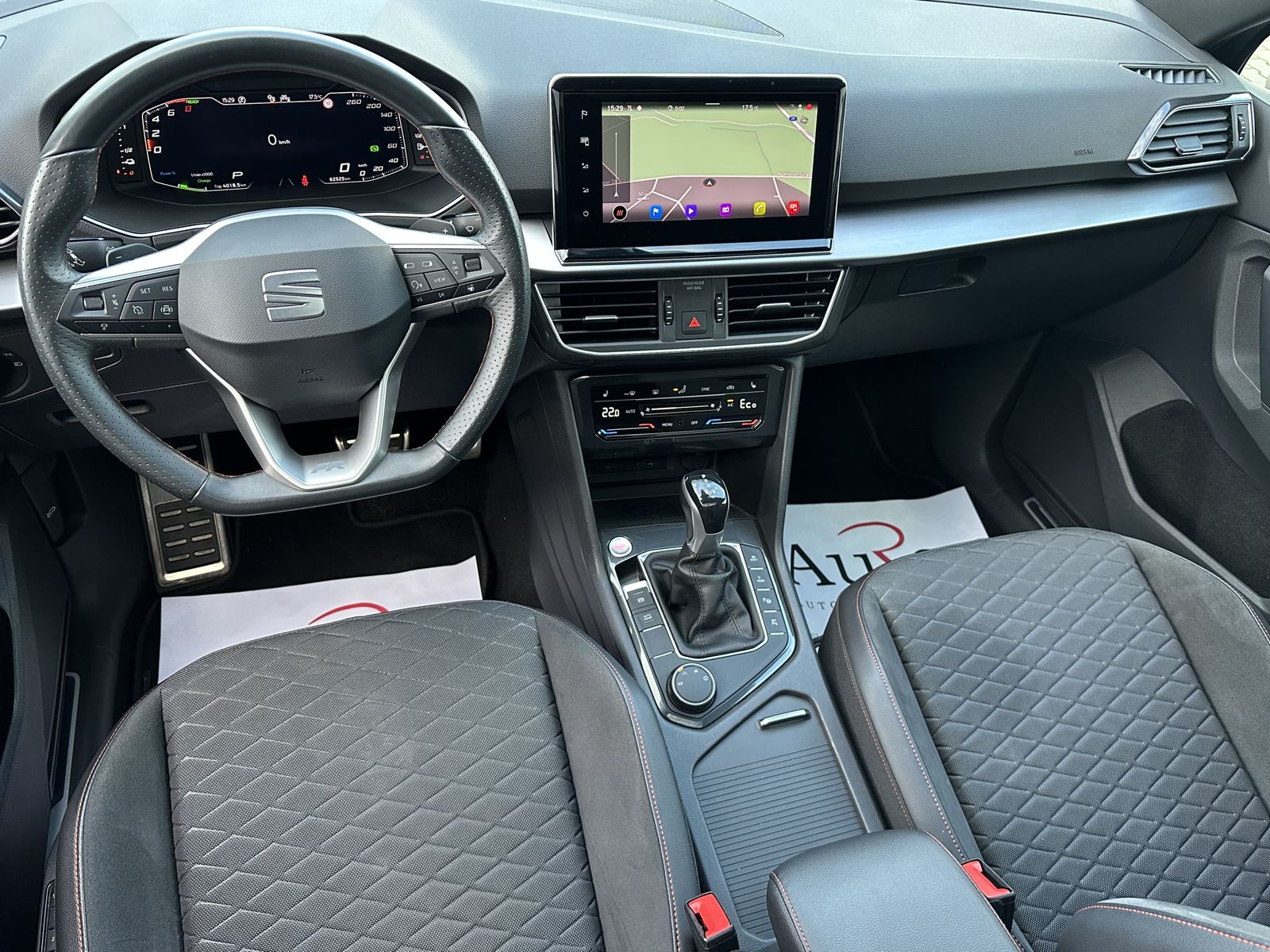 Fahrzeugabbildung SEAT Tarraco 1.4 TSI e-Hybrid FR NAV+LED+PANO+360+ACC