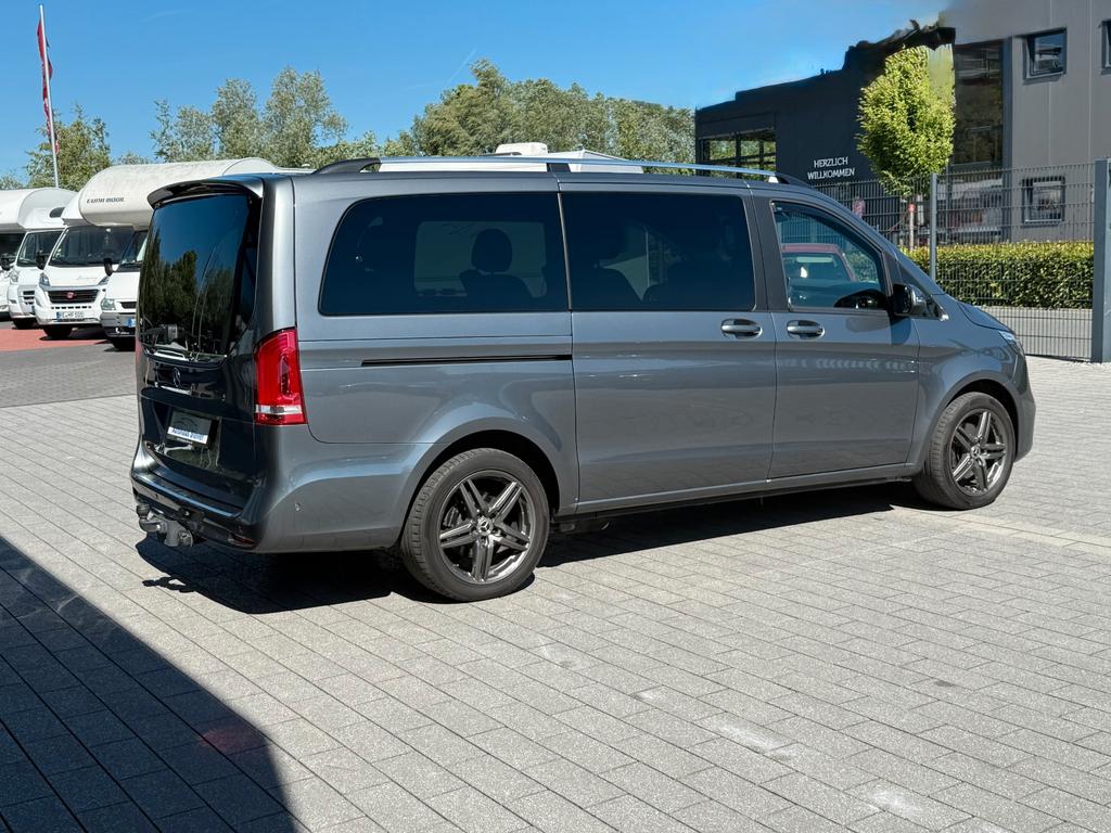 Mercedes-Benz V 220