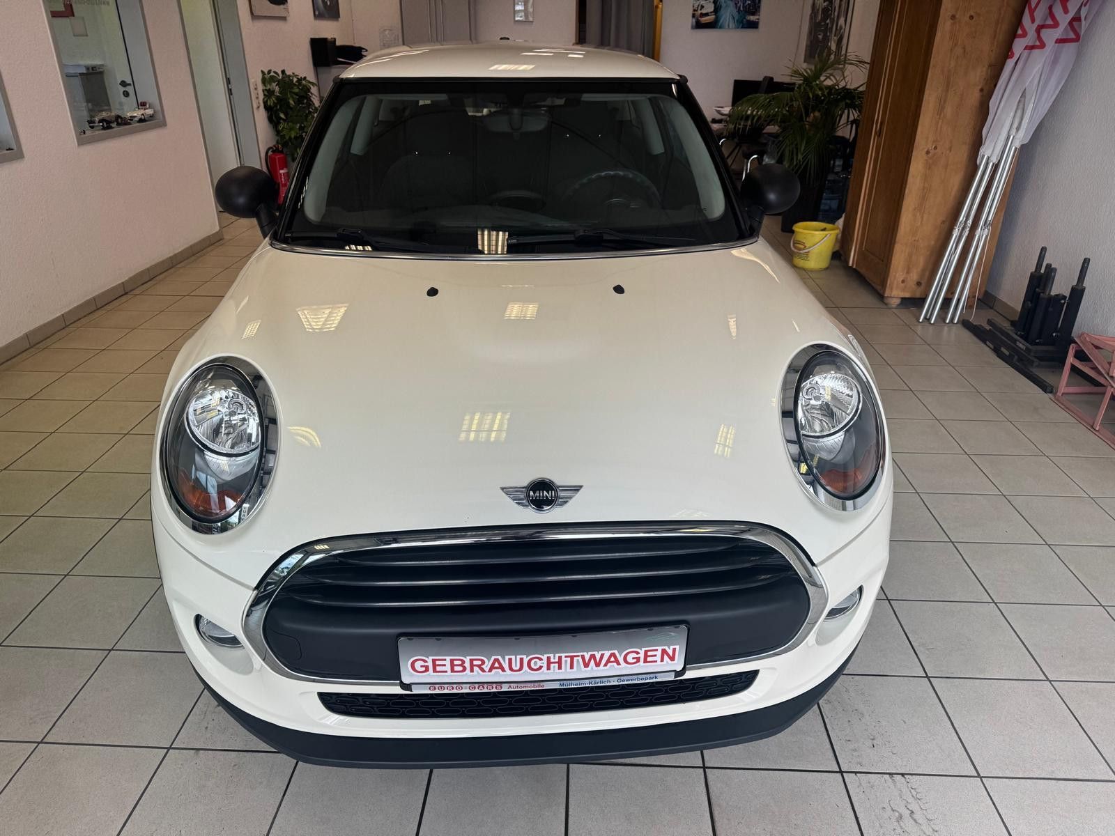Fahrzeugabbildung MINI ONE_FIRST/WENIG KM/ /KLIMA/