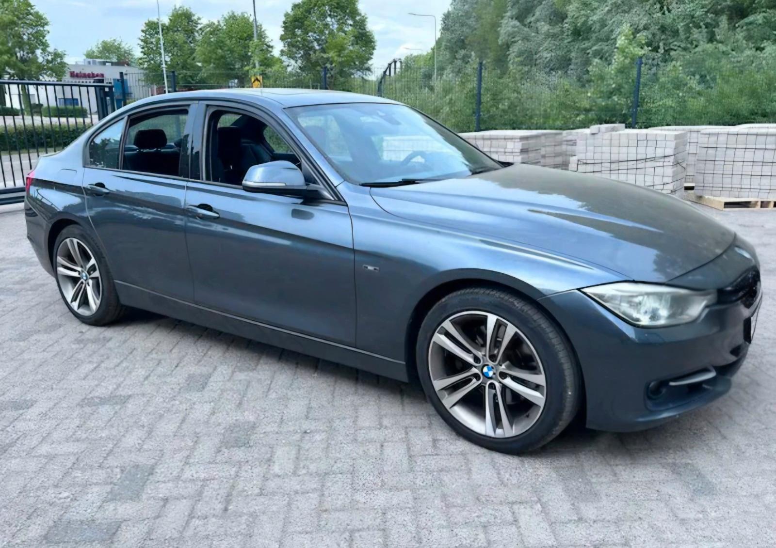 BMW 328i"SPORT-LINE"NAVI/LEDER/XENON/ALU'19/VOLLLL