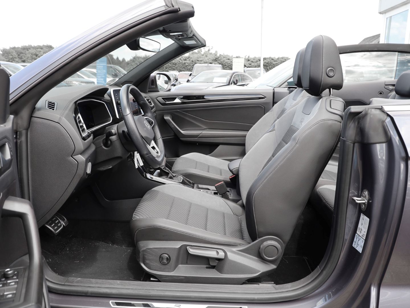 Volkswagen T-Roc Cabriolet R-Line DSG STAND-HZ LED-MATRIX I foto 4