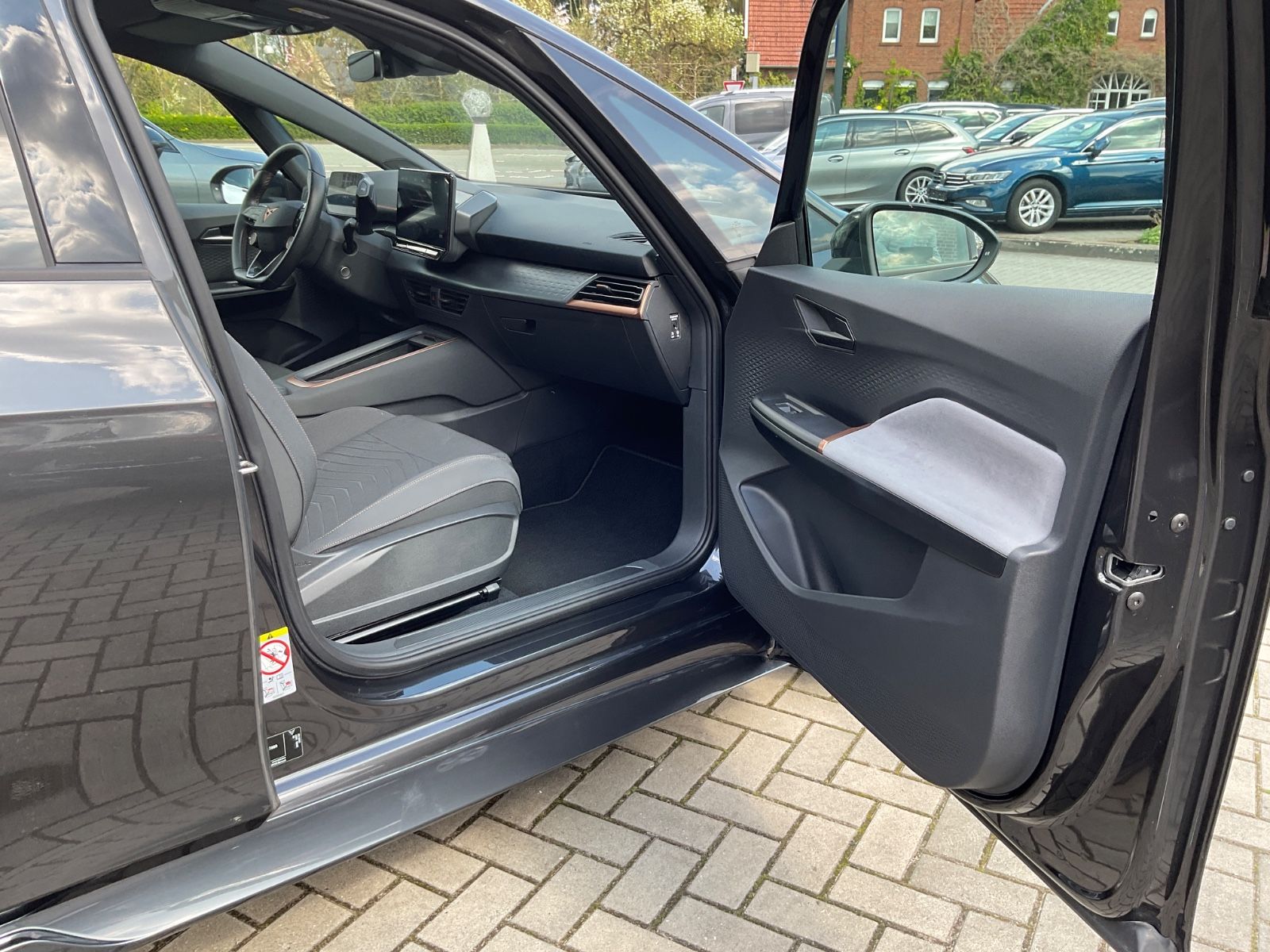 Fahrzeugabbildung CUPRA Born 58 kWh 170kW,Kamera,Navi,Stzheizung,Carplay