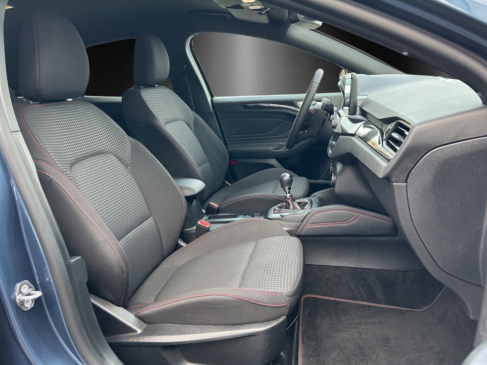 Fahrzeugabbildung Ford Focus 1.0 Hybrid ST-Line X LED/KAMERA/NAVI/SHZ/