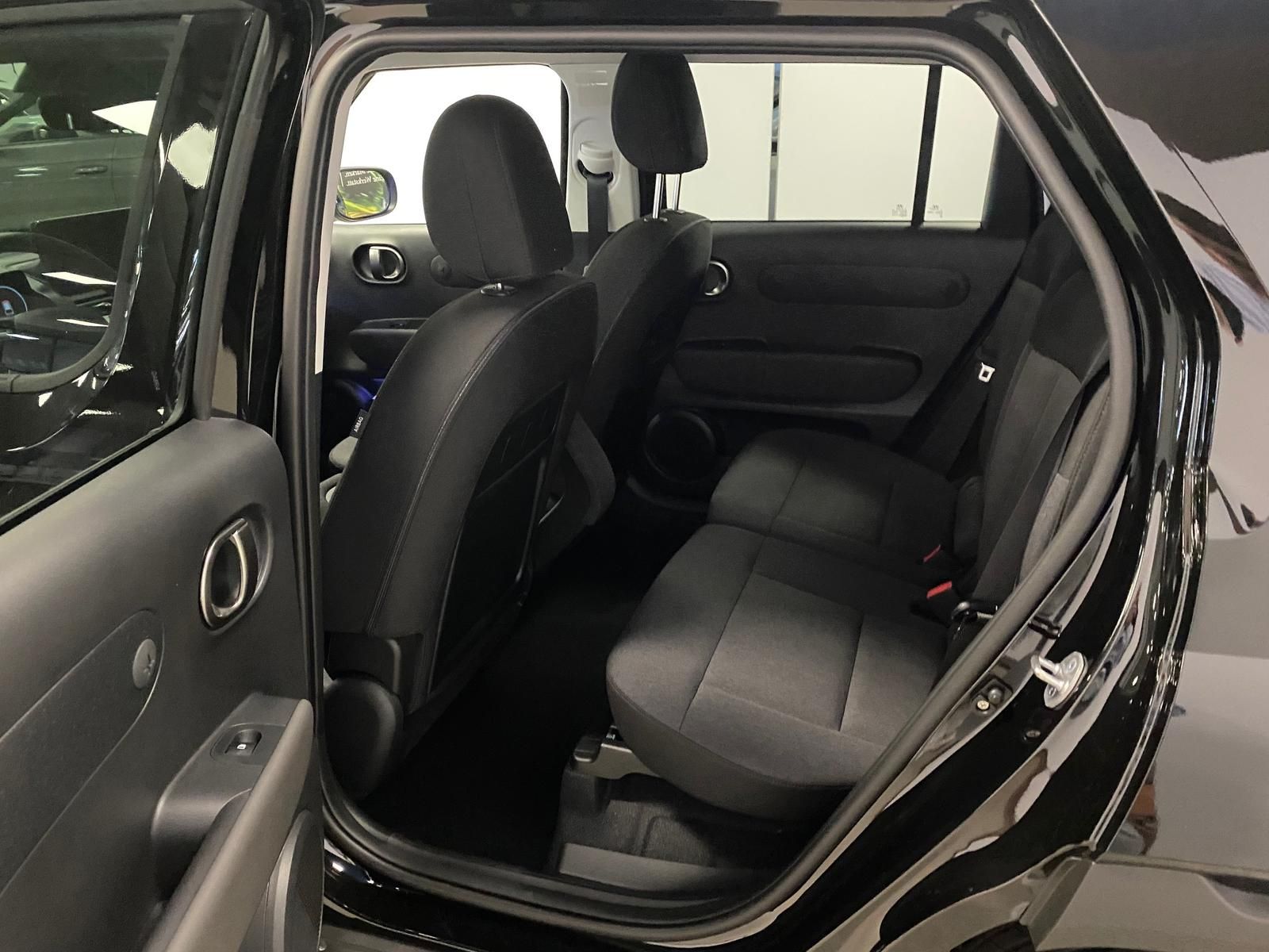 Fahrzeugabbildung Hyundai INSTER Elektro 85 kW APP+KLIMA+ACC+KAMERA+17"Alu