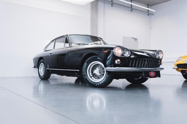 Ferrari 330GT 2+2 Serie I *matching numbers / revidiert*